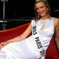 Мисс Париж-2009 лишили короны за непристойные снимки