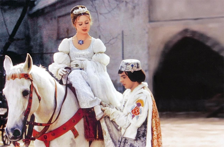 Три орешка для Золушки с Либуше Шафранковой на лошади