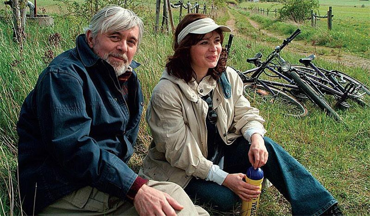 Либуше Шафранкова и Йозеф Абрхам отдыхают на природе