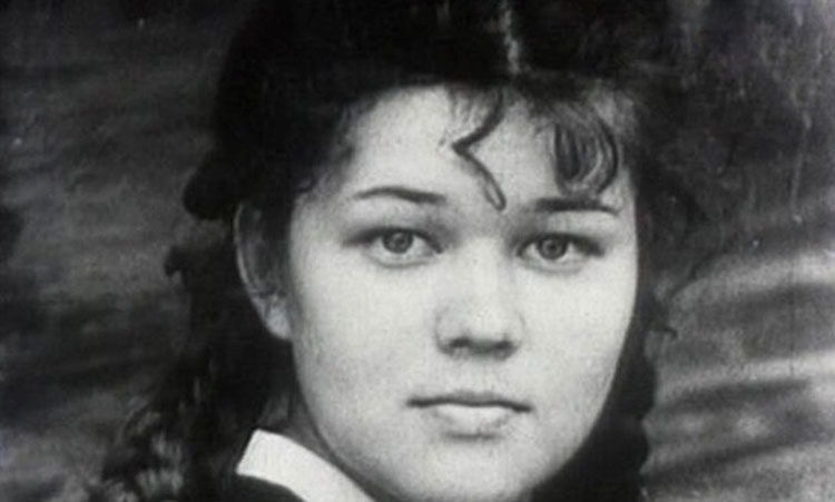 Люсьена Овчинникова в юности