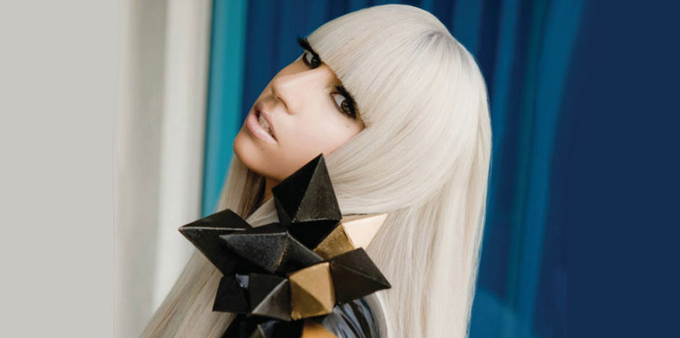 Леди Гага выпустит духи с запахом спермы