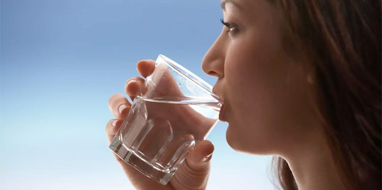 Пить много воды не так уж полезно