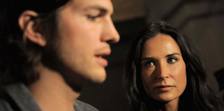 Как Деми Мур мстит Эштону Кутчеру