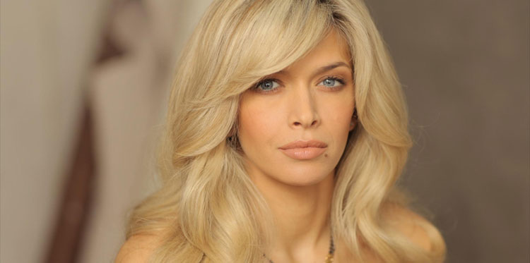 Вера Брежнева выложила фото, где она обнажена