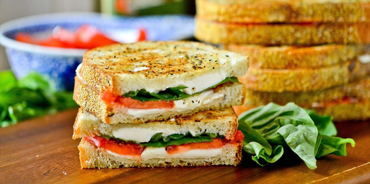 Любителям сэндвичей лучше не знать из чего и как их делают