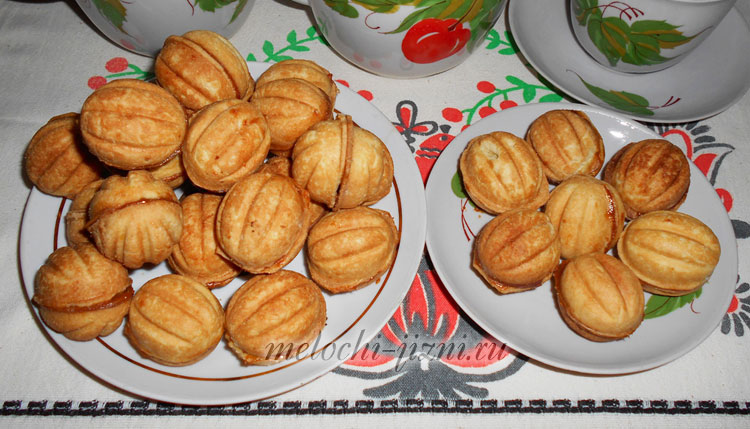 Печенье орешки со сгущенкой