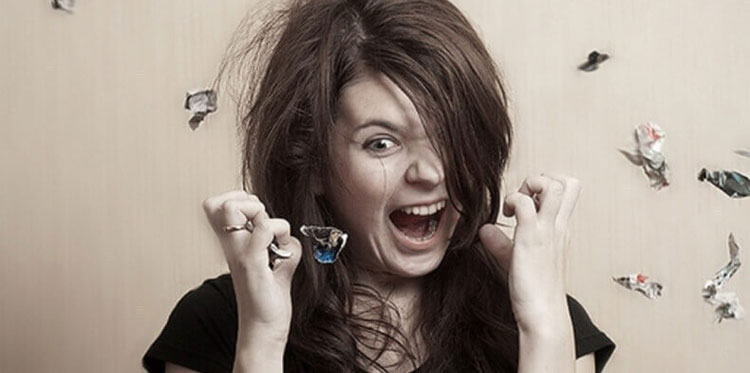 Причины привлекательности истеричных женщин