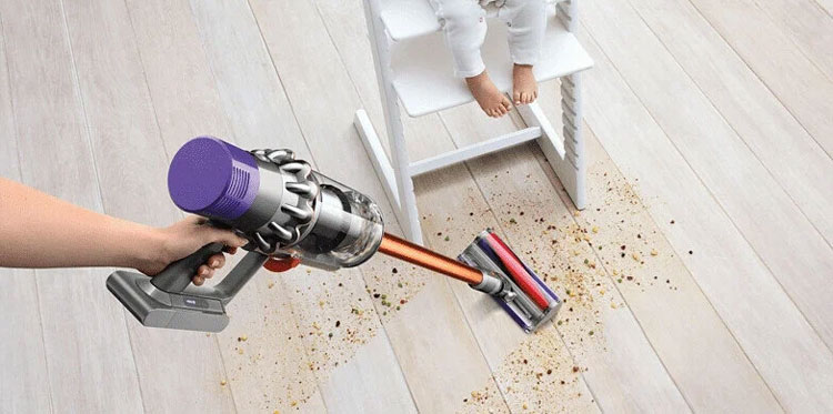 Переносной пылесос Dyson: полчаса и в доме чисто!