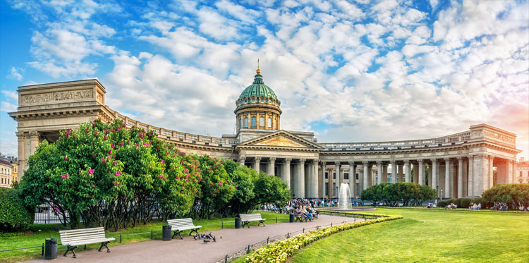 С бабушкой в Петербург