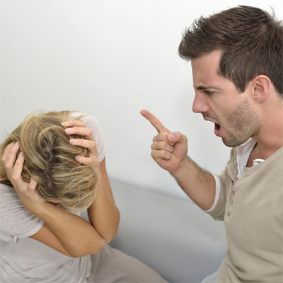 Почему муж унижает жену