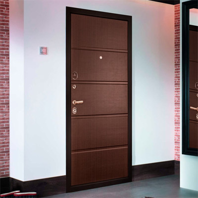 Как выбрать идеальную входную дверь в квартиру: руководство по выбору