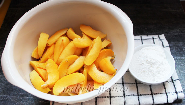 сочные абрикосы для начинки летней галеты