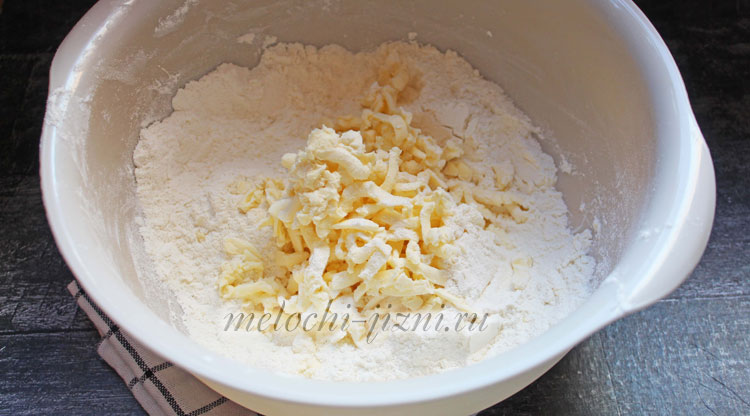 как натереть масло для рассыпчатого теста галеты