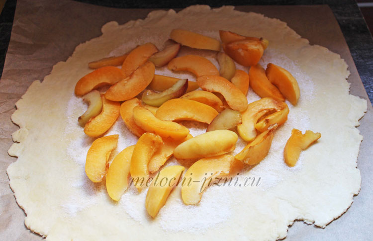 формирование начинки для абрикосовой галеты