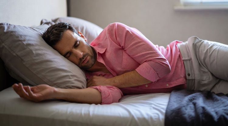 Как спит ваш мужчина?