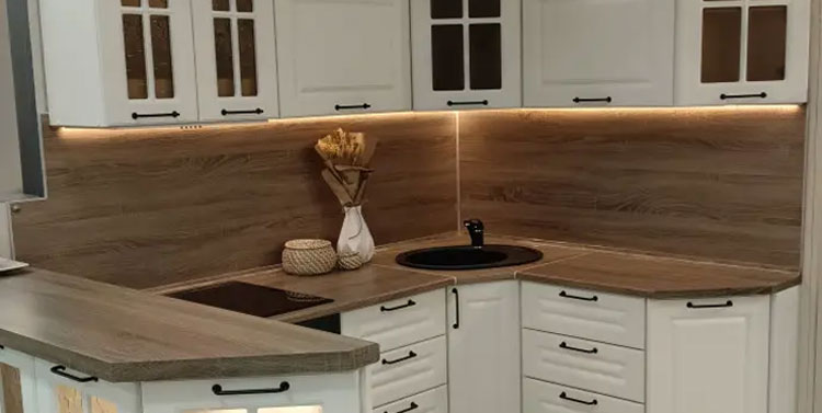 Как обустроить безопасную кухню для семьи с маленькими детьми